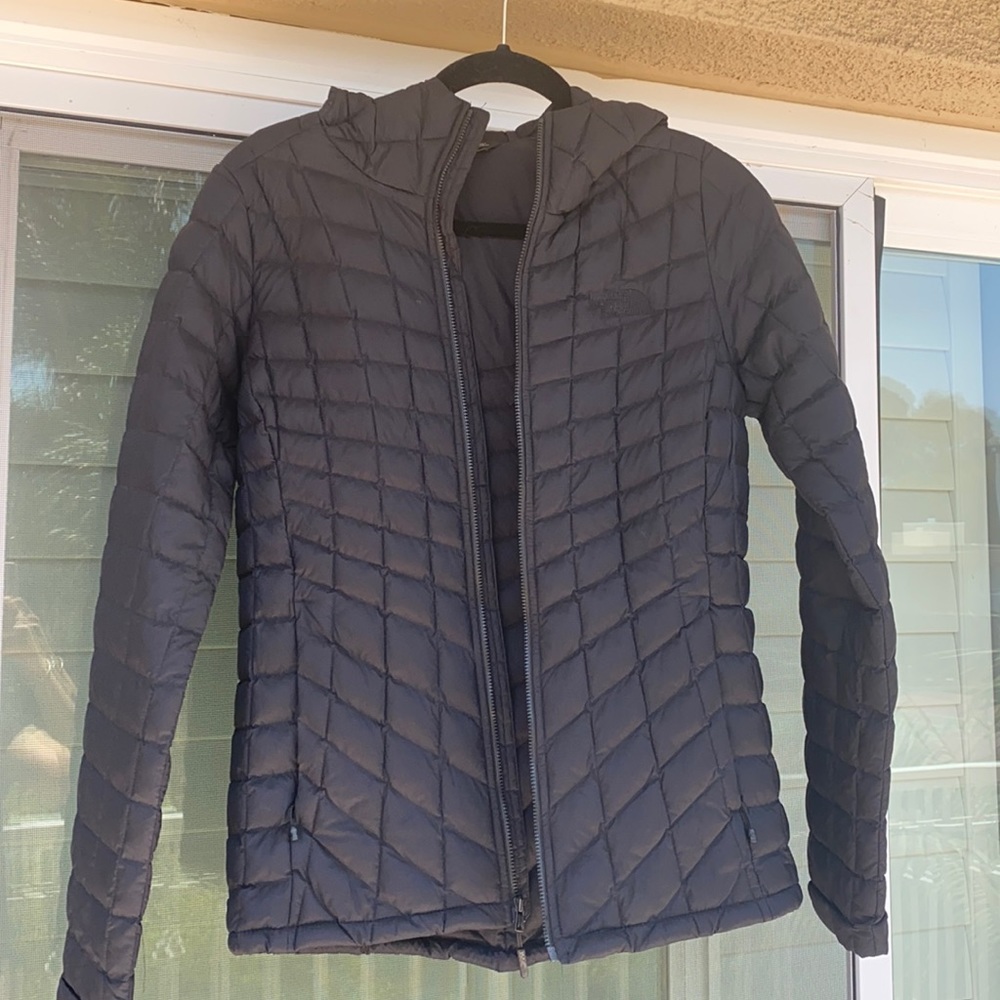 North face thin quilted jacket